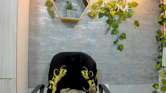 Snapshot of Mhelanny2 chatting on May 7, 2026, 8:12 pm Mhelanny2 online show from May 7, 2026, 8:12 pm