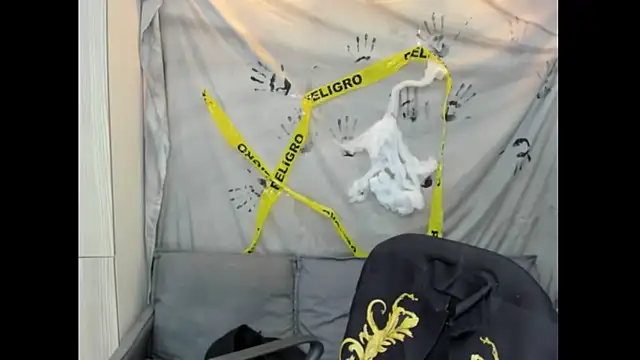 Mhelanny2 online show from October 28, 2025, 5:01 pm