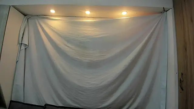 Snapshot of Mhelanny2 chatting on February 28, 2026, 7:13 pm Mhelanny2 online show from February 28, 2026, 7:13 pm