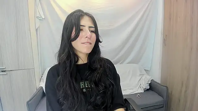 Snapshot of Mhelanny2 chatting on January 31, 2026, 7:12 pm Mhelanny2 online show from January 31, 2026, 7:12 pm