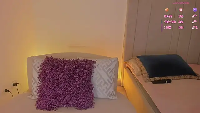 luisah  online show from May 17, 2026, 9:04 pm