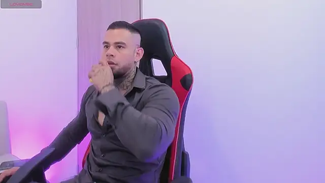 jeanpi01 online show from April 4, 2026, 3:46 am