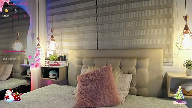 cristal  hot 1 online show from December 16, 2025, 5:00 am