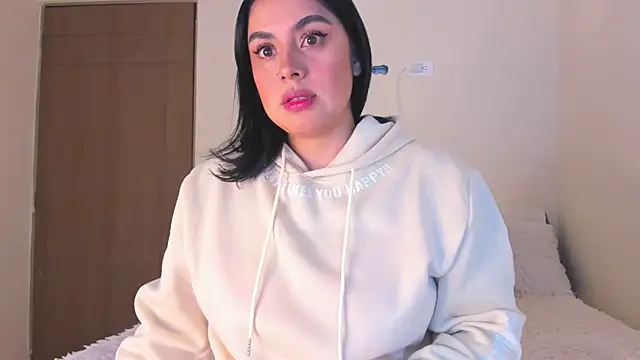 Snapshot of rosalie_lust chatting on January 28, 2025, 3:15 am rosalie lust online show from January 28, 2025, 3:15 am