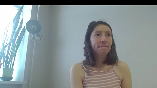 Snapshot of Sophi_Cute chatting on March 14, 2025, 12:51 pm Sophi Cute online show from March 14, 2025, 12:51 pm