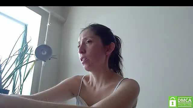 Snapshot of Sophi_Cute chatting on September 28, 2025, 8:32 am Sophi Cute online show from September 28, 2025, 8:32 am