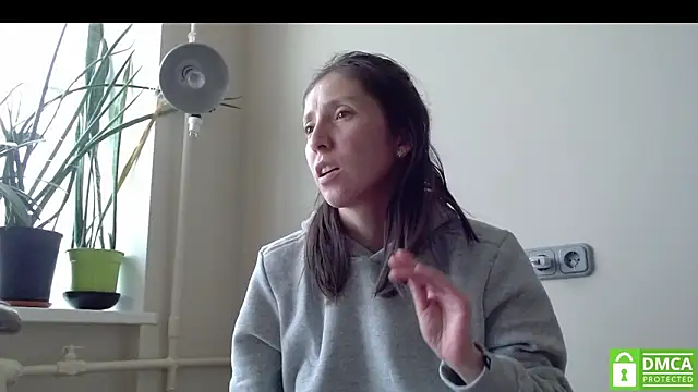 Snapshot of Sophi_Cute chatting on October 7, 2025, 11:22 am Sophi Cute online show from October 7, 2025, 11:22 am