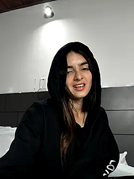Snapshot of Sam_Sara chatting on February 27, 2025, 9:04 pm Sam Sara online show from February 27, 2025, 9:04 pm