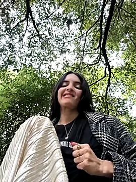 Snapshot of Sam_Sara chatting on October 1, 2025, 6:23 pm Sam Sara online show from October 1, 2025, 6:23 pm