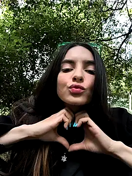 Snapshot of Sam_Sara chatting on September 11, 2025, 5:46 pm Sam Sara online show from September 11, 2025, 5:46 pm