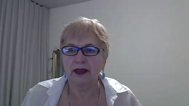 SweetCherry27 online show from February 11, 2026, 4:12 am