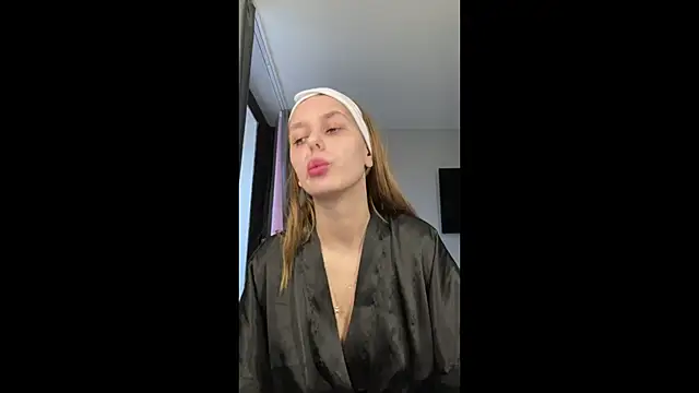 Snapshot of SofyBruno chatting on January 7, 2026, 7:13 am SofyBruno online show from January 7, 2026, 7:13 am