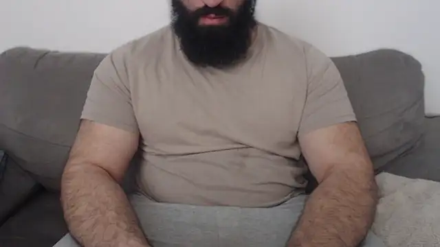 Snapshot of hugemachohandsome chatting on April 11, 2026, 9:02 am hugemachohandsome online show from April 11, 2026, 9:02 am