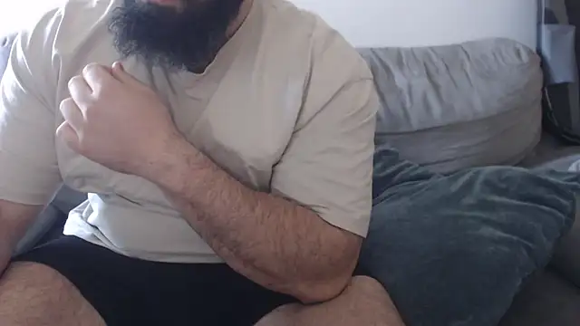 Snapshot of hugemachohandsome chatting on April 23, 2026, 6:09 am hugemachohandsome online show from April 23, 2026, 6:09 am