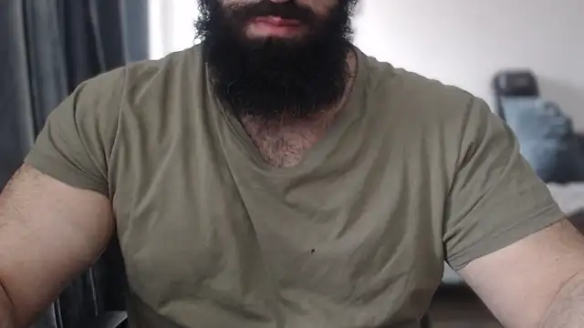 Snapshot of hugemachohandsome chatting on April 4, 2026, 7:04 am hugemachohandsome online show from April 4, 2026, 7:04 am