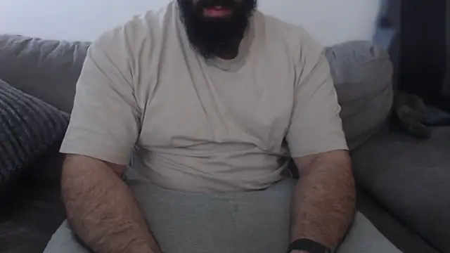 Snapshot of hugemachohandsome chatting on April 29, 2026, 5:55 am hugemachohandsome online show from April 29, 2026, 5:55 am
