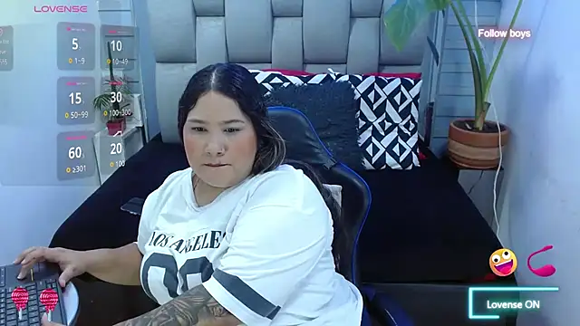 Snapshot of evelin_zaens chatting on May 2, 2026, 4:18 am evelin zaens online show from May 2, 2026, 4:18 am