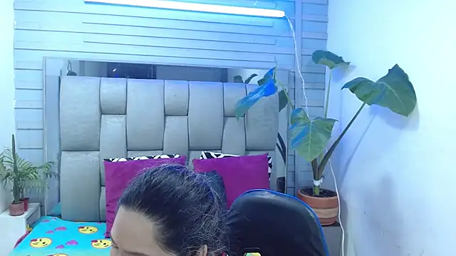 Snapshot of evelin_zaens chatting on April 21, 2026, 4:08 am evelin zaens online show from April 21, 2026, 4:08 am