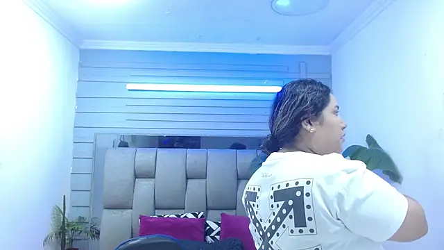 Snapshot of evelin_zaens chatting on April 25, 2026, 4:04 am evelin zaens online show from April 25, 2026, 4:04 am