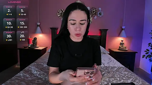 Snapshot of avril_smith chatting on December 19, 2025, 2:15 am avril smith online show from December 19, 2025, 2:15 am