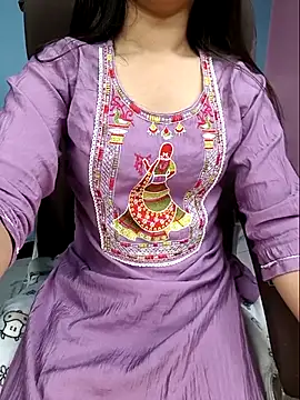 Snapshot of Aditi_1 chatting on April 18, 2026, 12:02 am Aditi 1 online show from April 18, 2026, 12:02 am