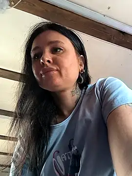 Snapshot of KikiXRed chatting on November 26, 2025, 9:31 am KikiXRed online show from November 26, 2025, 9:31 am