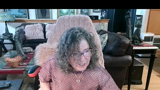 Snapshot of littlepistol01 chatting on July 27, 2026, 7:32 pm littlepistol01 online show from July 27, 2026, 7:32 pm