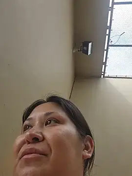 Snapshot of Cupcakecutie449 chatting on April 13, 2026, 5:28 pm Cupcakecutie449 online show from April 13, 2026, 5:28 pm