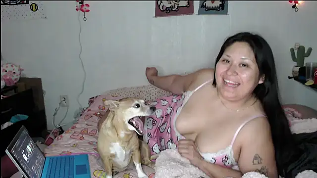 Snapshot of Cupcakecutie449 chatting on April 12, 2026, 9:29 pm Cupcakecutie449 online show from April 12, 2026, 9:29 pm