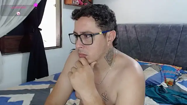 interracia1xx online show from September 24, 2025, 5:41 pm