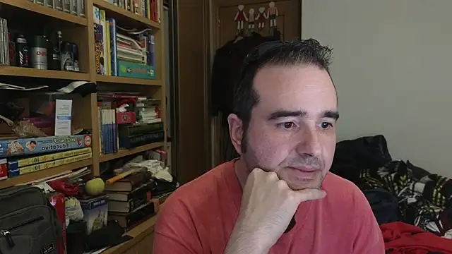 Snapshot of curiosillo83 chatting on April 18, 2026, 5:04 pm curiosillo83 online show from April 18, 2026, 5:04 pm