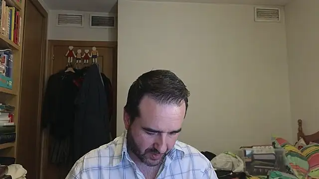 Snapshot of curiosillo83 chatting on May 29, 2026, 3:07 pm curiosillo83 online show from May 29, 2026, 3:07 pm