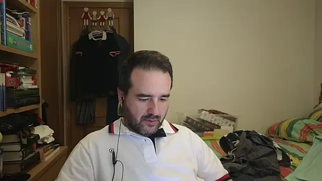Snapshot of curiosillo83 chatting on May 30, 2026, 4:52 am curiosillo83 online show from May 30, 2026, 4:52 am