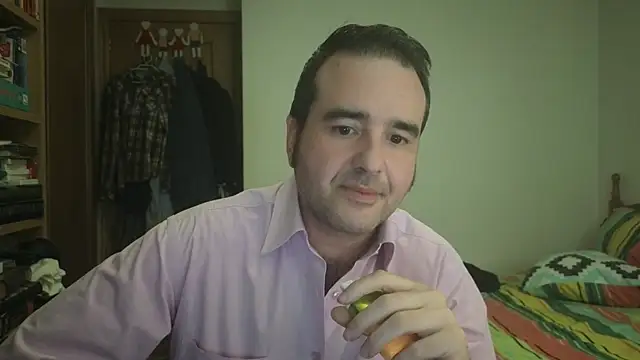 Snapshot of curiosillo83 chatting on May 13, 2026, 7:10 pm curiosillo83 online show from May 13, 2026, 7:10 pm