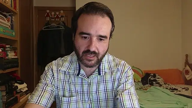 curiosillo83 online show from July 7, 2026, 2:20 pm
