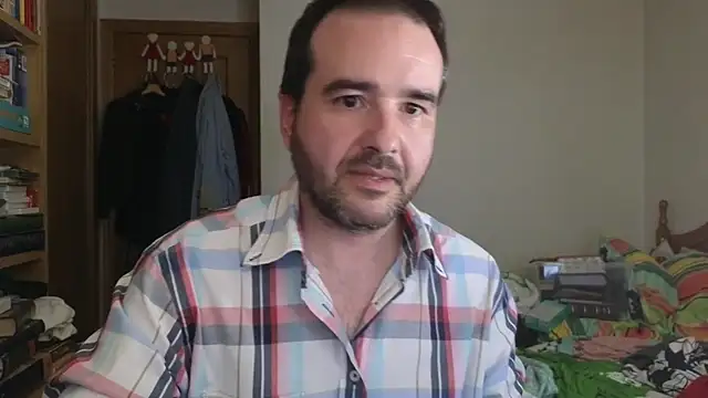 Snapshot of curiosillo83 chatting on May 26, 2026, 3:10 pm curiosillo83 online show from May 26, 2026, 3:10 pm