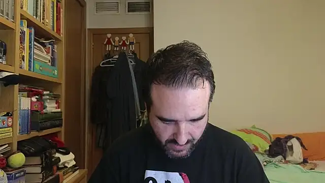 curiosillo83 online show from July 5, 2026, 6:37 pm