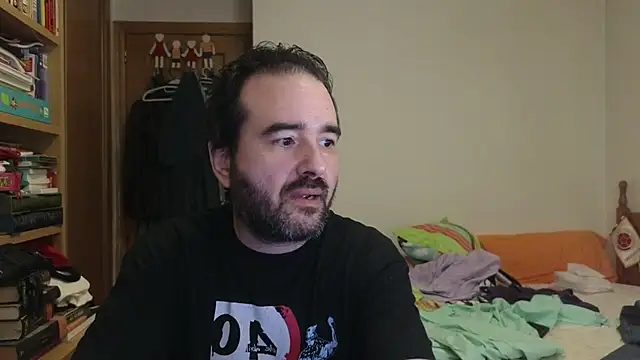 curiosillo83 online show from July 4, 2026, 6:56 pm