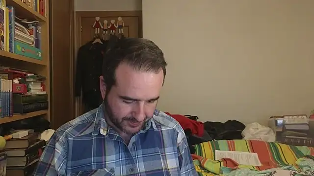 Snapshot of curiosillo83 chatting on May 22, 2026, 2:26 pm curiosillo83 online show from May 22, 2026, 2:26 pm