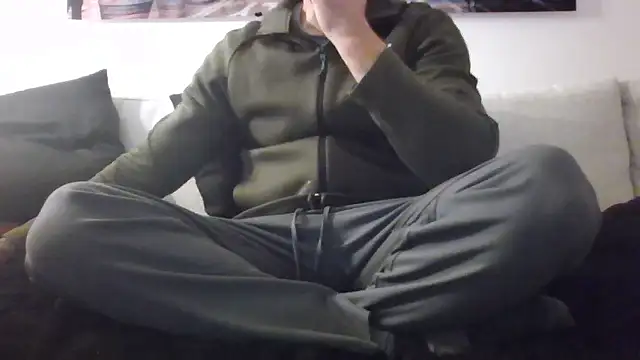 Snapshot of jouet75 chatting on January 11, 2026, 8:38 pm jouet75 online show from January 11, 2026, 8:38 pm