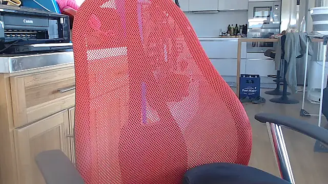 Lisa Sack online show from October 27, 2025, 9:10 am