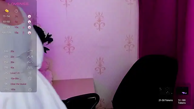 KindHazelHere  online show from March 13, 2026, 6:13 pm