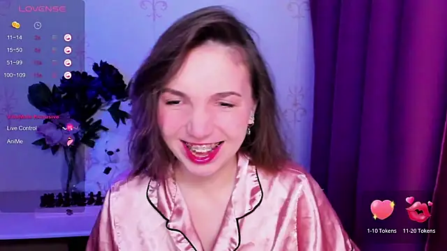 KindHazelHere  online show from February 8, 2026, 8:50 pm