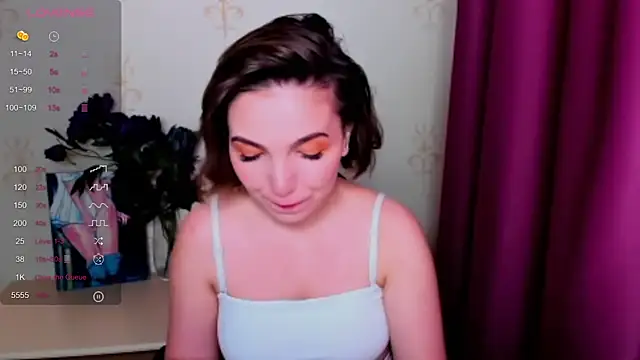 KindHazelHere  online show from October 4, 2025, 8:05 am