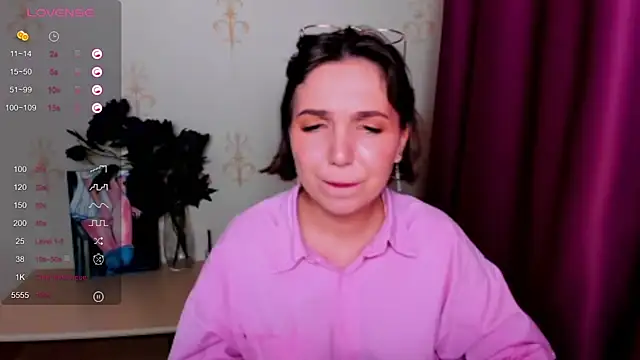 KindHazelHere  online show from September 30, 2025, 10:10 am