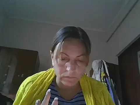 Snapshot of ShawnaAdams chatting on September 16, 2025, 3:35 pm ShawnaAdams online show from September 16, 2025, 3:35 pm