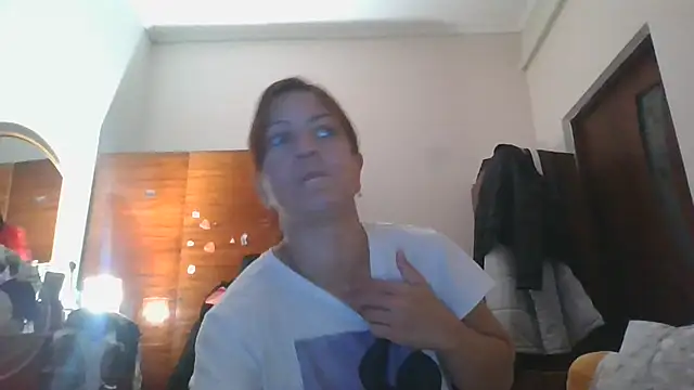 Snapshot of ShawnaAdams chatting on October 3, 2025, 4:19 pm ShawnaAdams online show from October 3, 2025, 4:19 pm