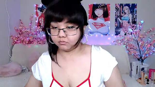 Snapshot of Moertomlly chatting on March 19, 2026, 4:01 am Moertomlly online show from March 19, 2026, 4:01 am
