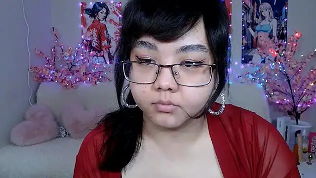 Snapshot of Moertomlly chatting on March 18, 2026, 4:26 am Moertomlly online show from March 18, 2026, 4:26 am