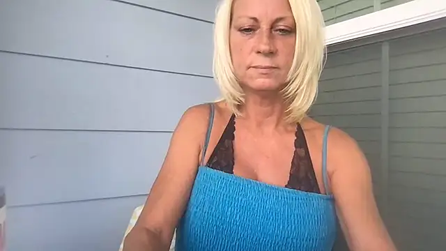 TiffaneyLove online show from July 12, 2026, 4:08 pm